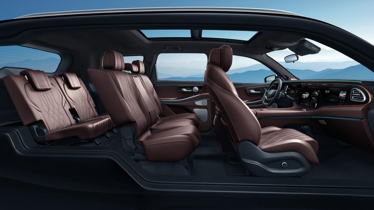 Interior image of Exeed VX 7 Seater setup